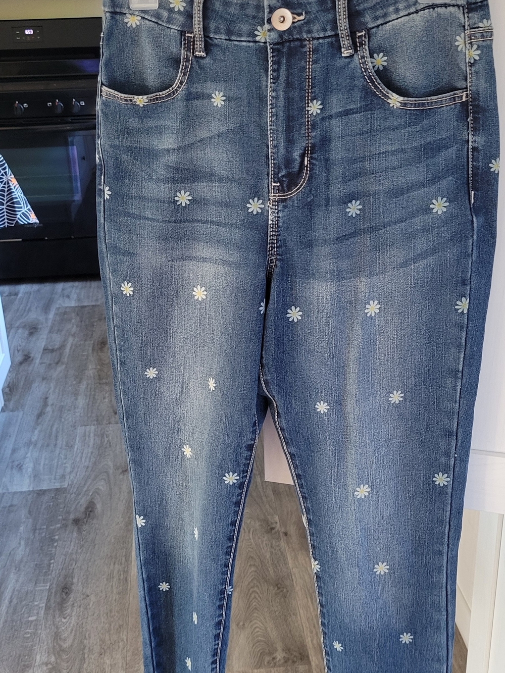 No Boundaries Blue Skinny Jeans with White Daisy Print